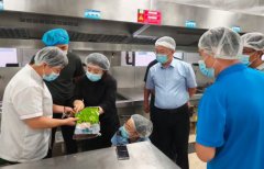 <b>通過“明廚亮灶”查和實地督導的形式開展全覆</b>